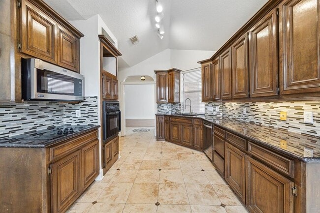 Building Photo - 1339 Parkway Ct