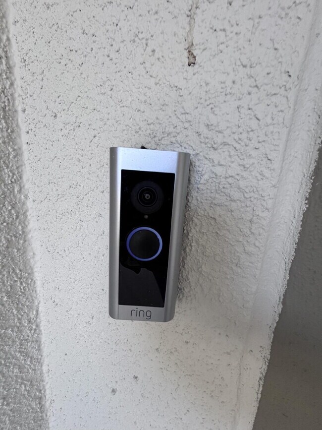 Building Photo - Brand New 4/2 Home!