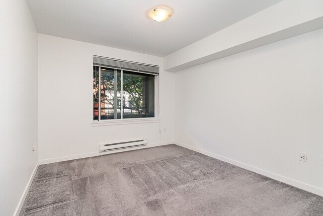 Building Photo - Spacious 1 Bedroom + Den in Canal Station – Prime Ballard Location! - $2,500