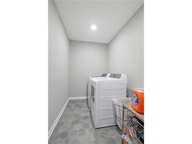 Building Photo - 6743 Bluestem Wy