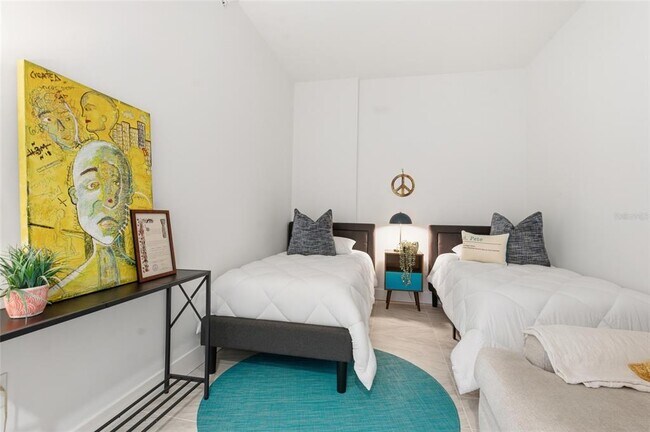 Building Photo - 777 3rd Ave N