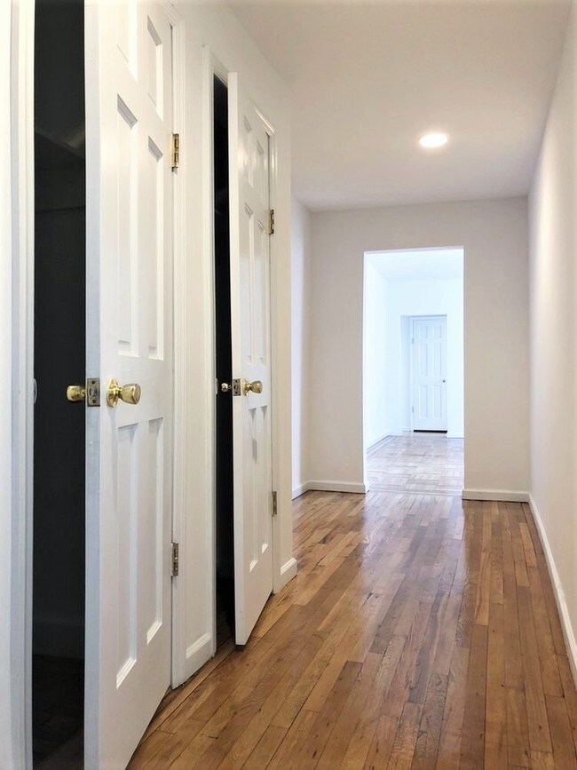 Building Photo - 114 Albemarle Rd