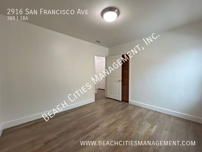 Building Photo - Charming 3 Bedroom House in Wrigley Area