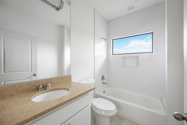 Building Photo - 1617 Dumble St