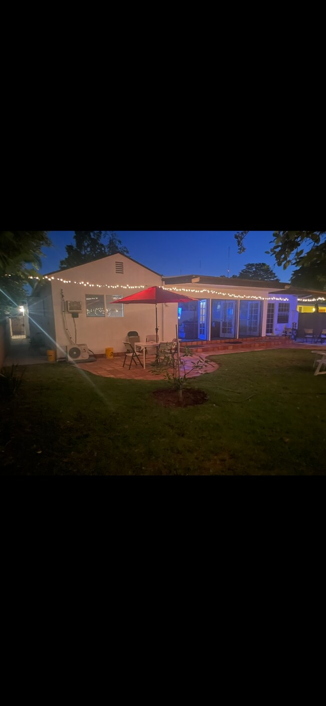 Building Photo - 12619 Emelita St