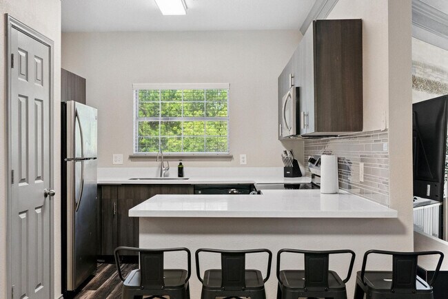 Building Photo - 12100 Metric Blvd