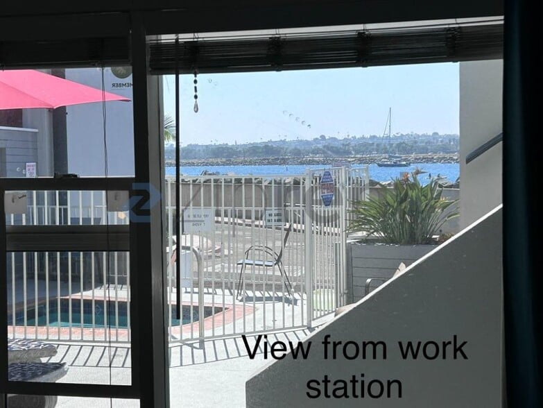 Building Photo - Unit 2