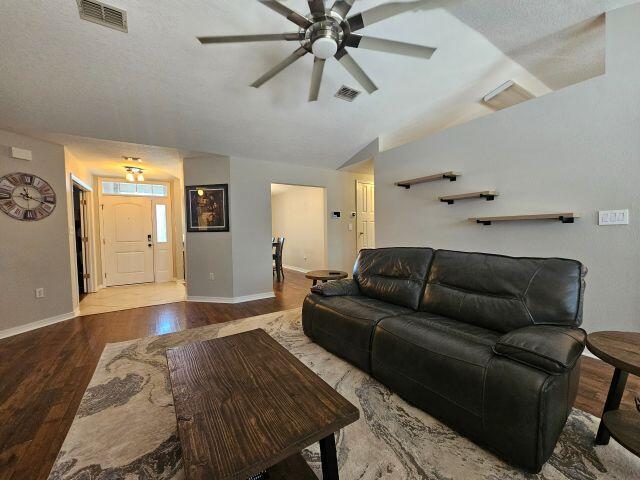 Building Photo - 2287 Heritage Cir