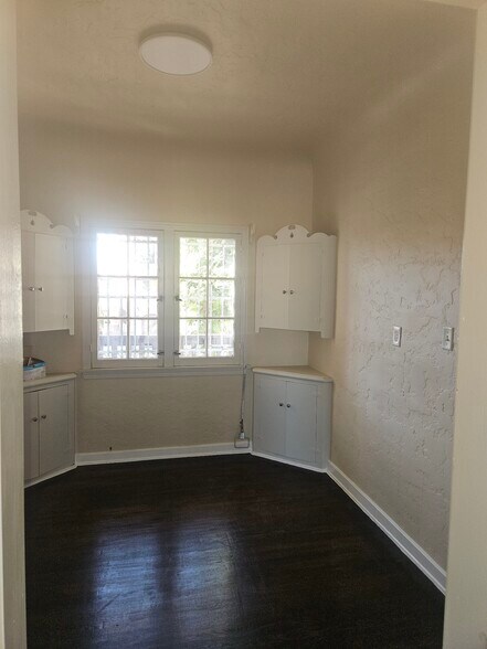 Building Photo - 1460 S Holt Ave