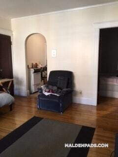 Building Photo - 349 Pleasant St