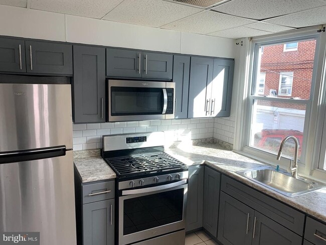 Building Photo - 4135 Gilham St