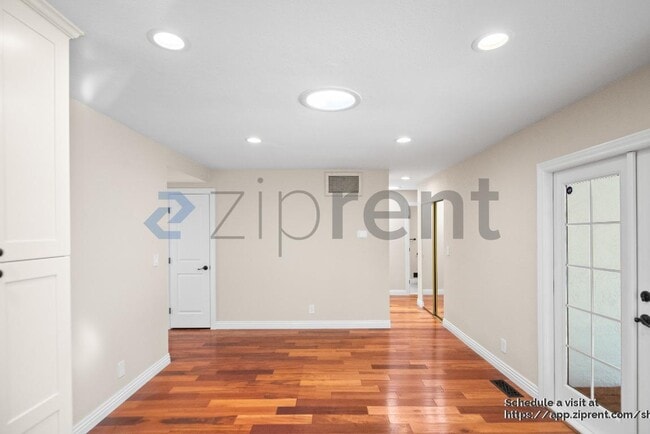 Building Photo - 41098 Bairo Ct