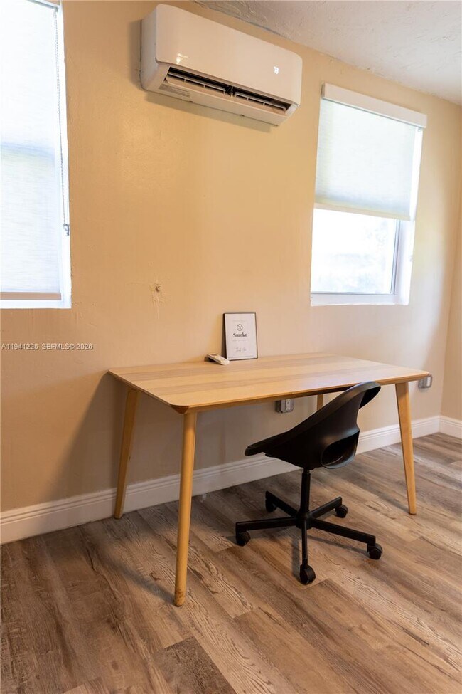 Building Photo - 250 NW 14th Way