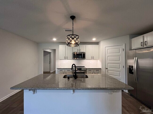 Building Photo - 5789 Guinevere Ln