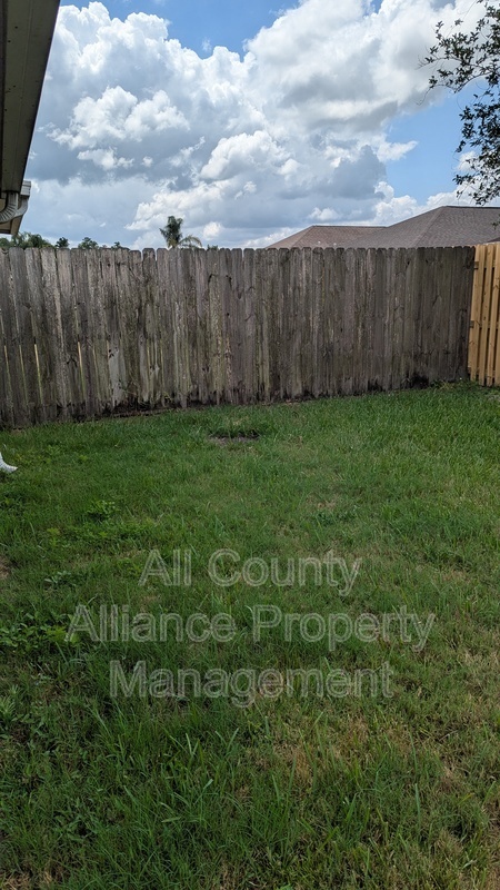 Building Photo - 1247 Maximilian Dr
