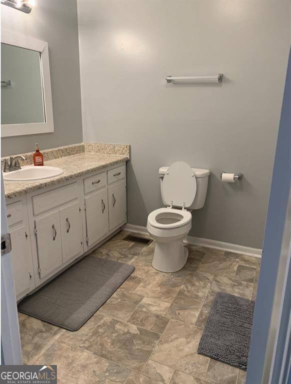 Building Photo - 19 Oak Hill Dr