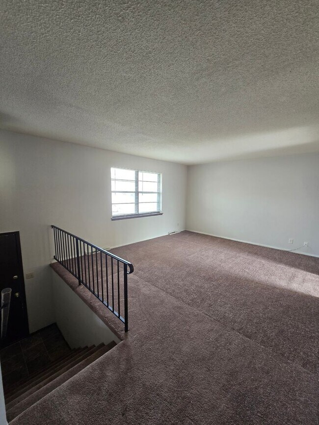 Building Photo - 4300-4302 Santa Barbara Dr-4302 Santa Barbara Dr