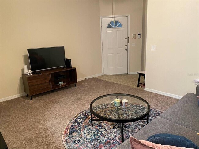 Building Photo - 4004 SW 26th Dr