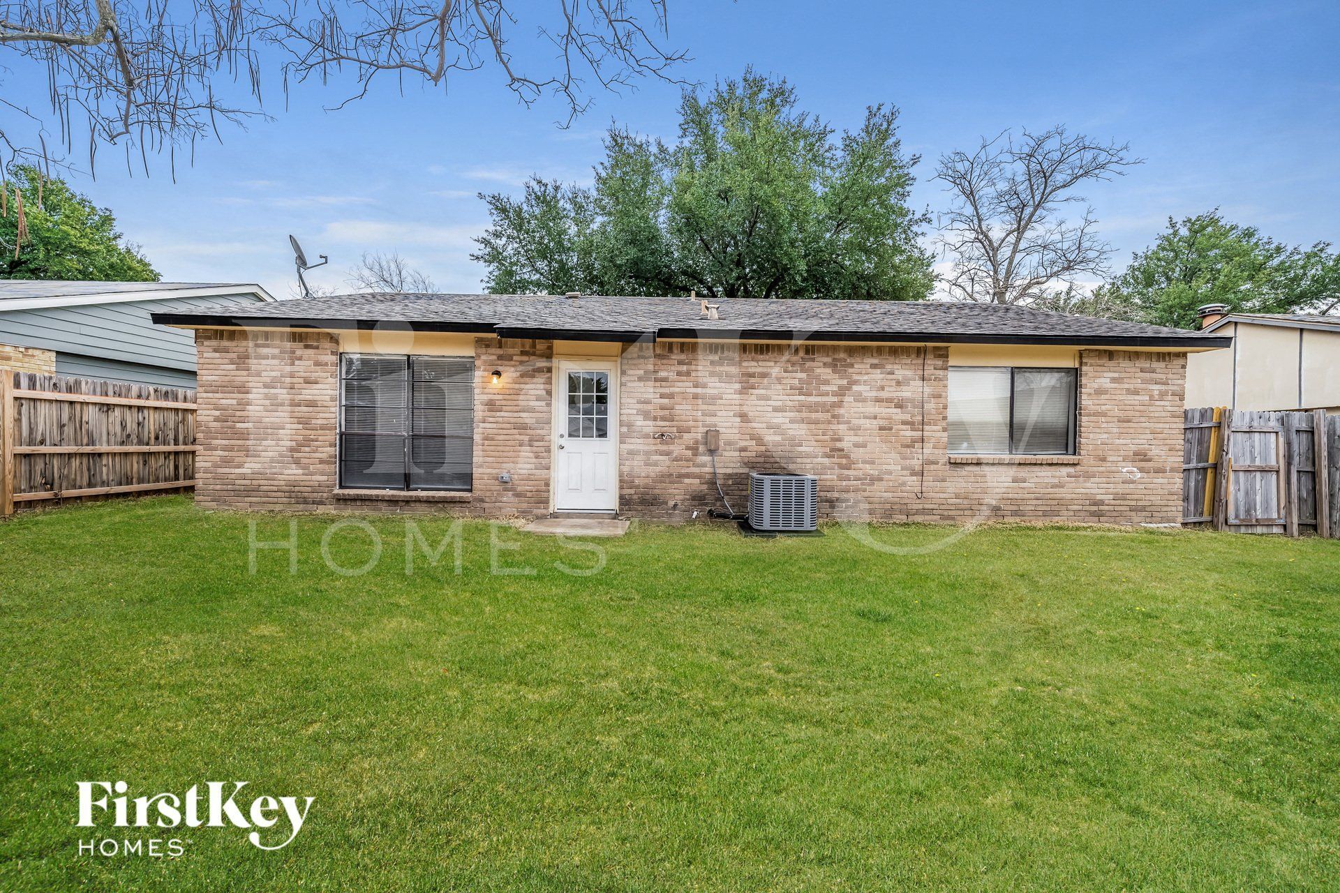 Building Photo - 6403 Redwood Ln