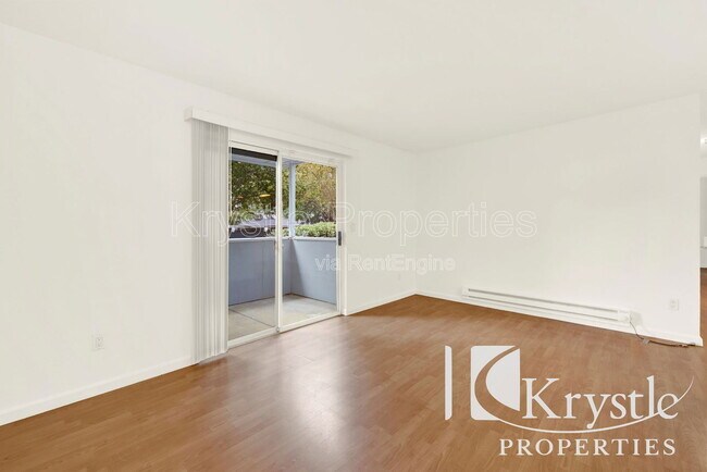 Building Photo - 285 Lighthouse Dr