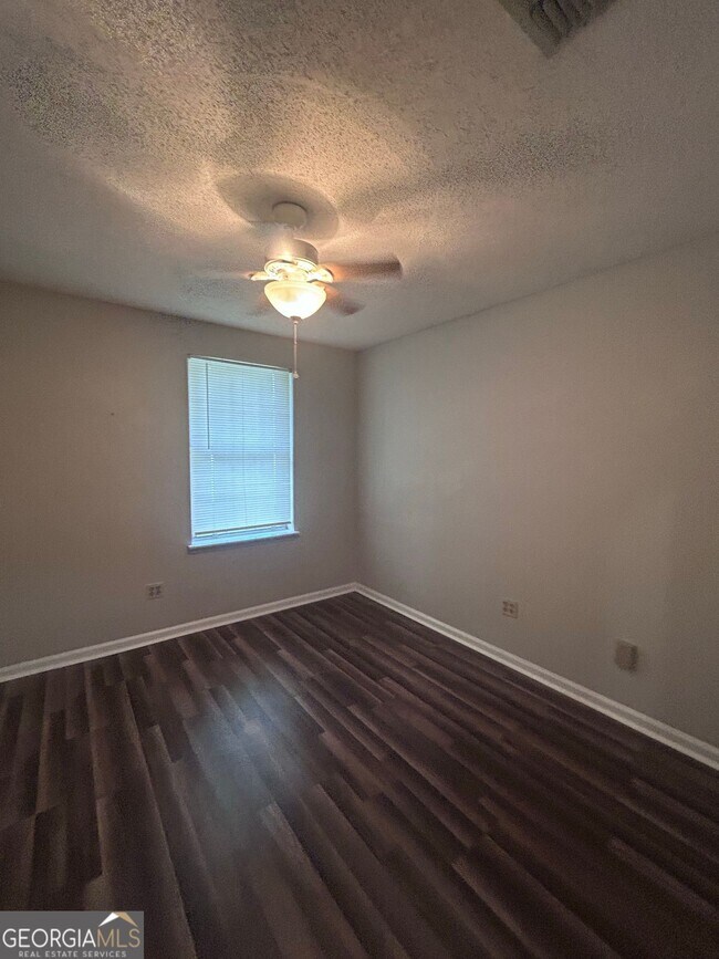 Building Photo - 214 Baltic Ct