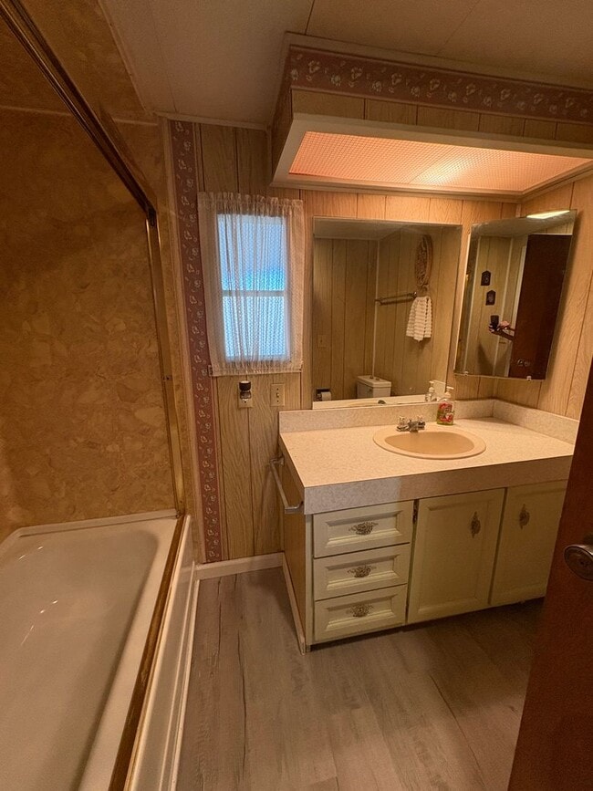 Building Photo - 3bed/1.5bath SFH Rent $1240/month ready now!! May 2026