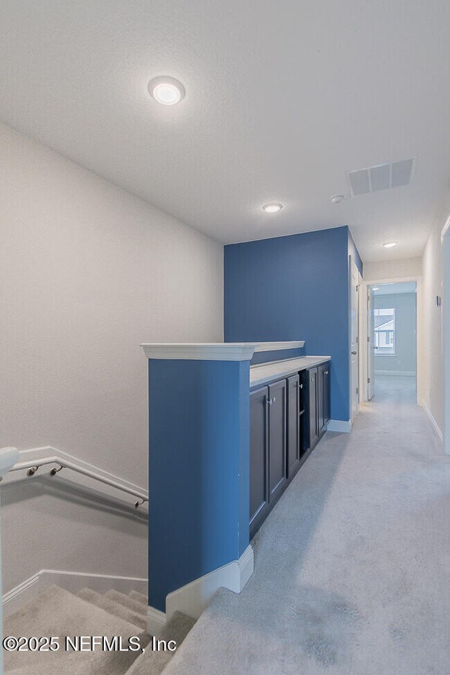 Building Photo - 14056 Sterely Ct S