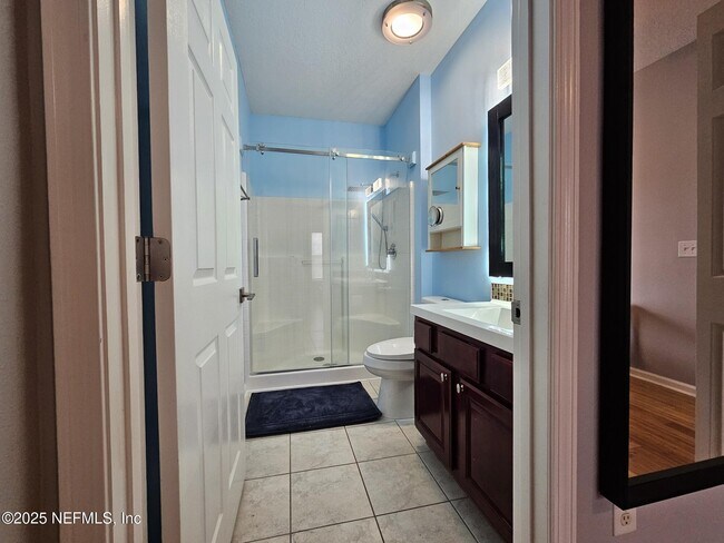 Building Photo - 8235 Lobster Bay Ct