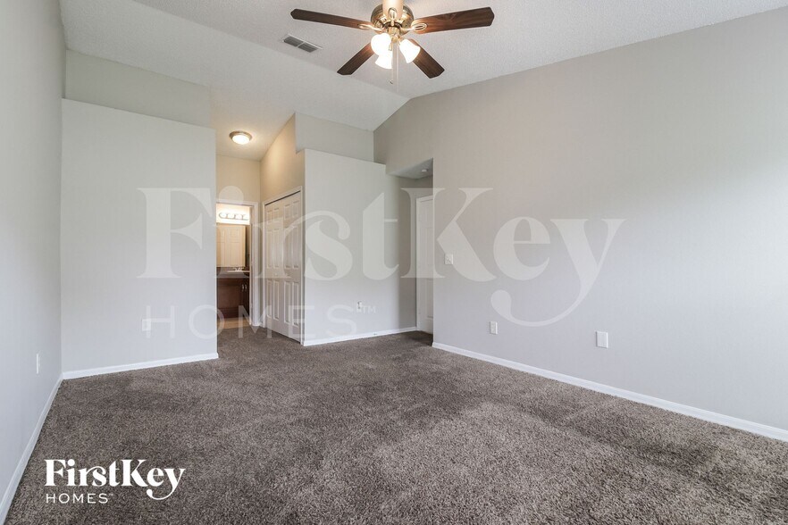 Building Photo - 6564 Viewpoint Ct