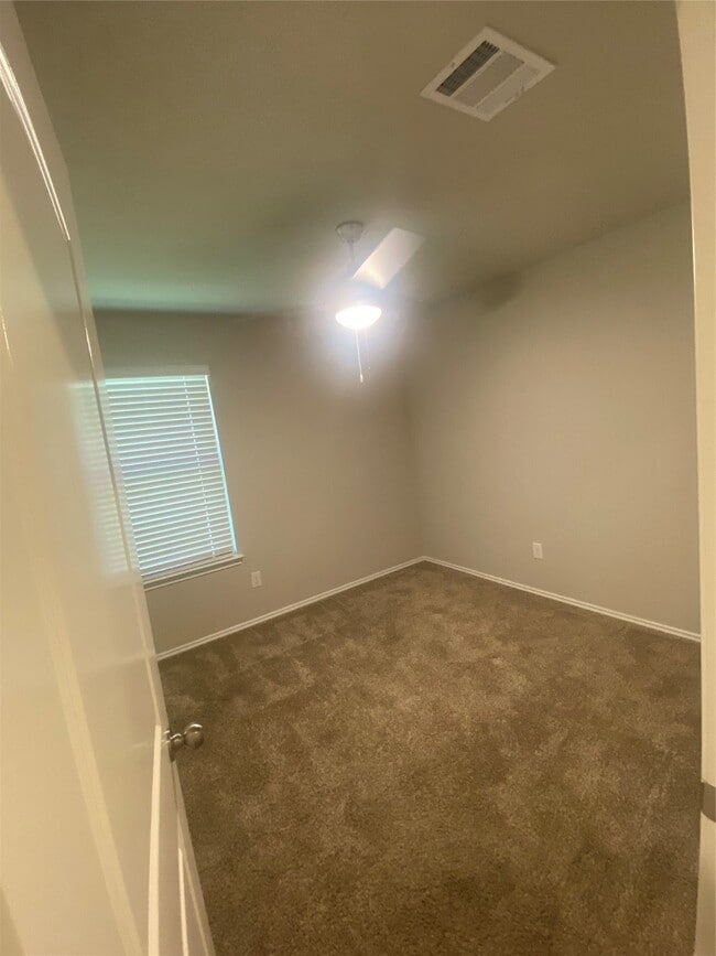 Building Photo - 16937 Rich Pines Dr