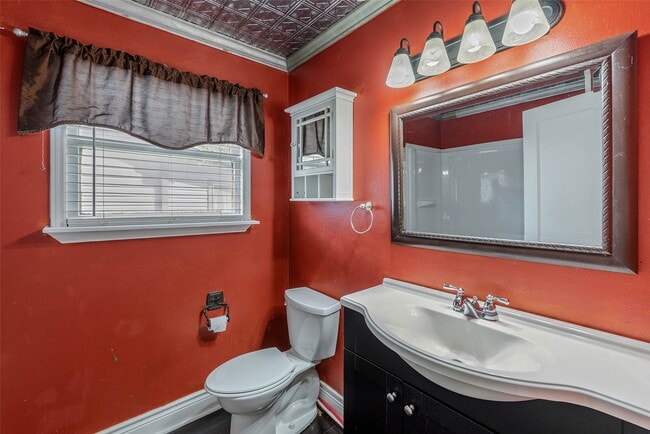 Building Photo - 1116 Kettler St