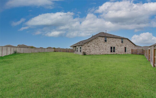 Building Photo - 26503 Foxtail Fern Dr