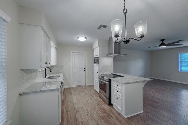 Building Photo - 15458 Rabon Chapel Rd