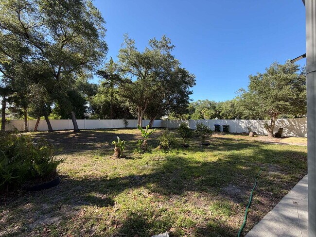 Building Photo - Spacious 4 bedroom in North Port