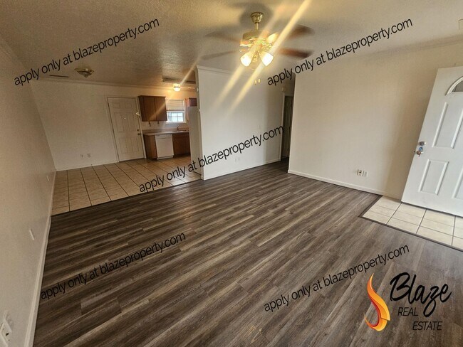 Building Photo - Corner Lot? Check! Dishwasher? Double Check! Your Awesome 3-Bed Home Awaits!