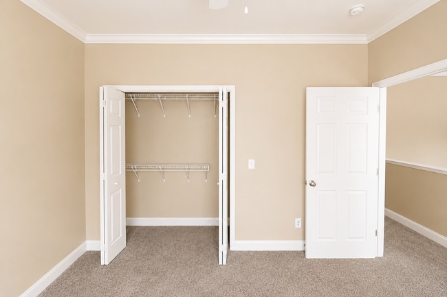 Building Photo - 2-Bedroom Townhome with Private Patio in the Heart of Cookeville