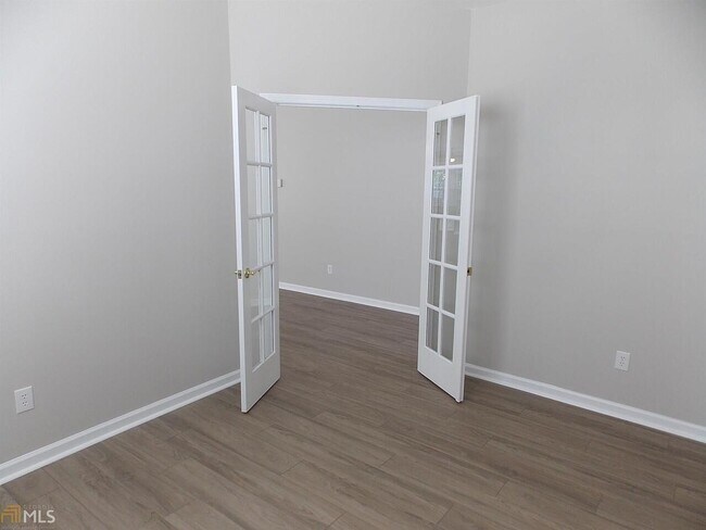 Building Photo - 2310 Applegate Ln