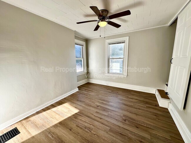 Building Photo - 2233 Milligan Ave