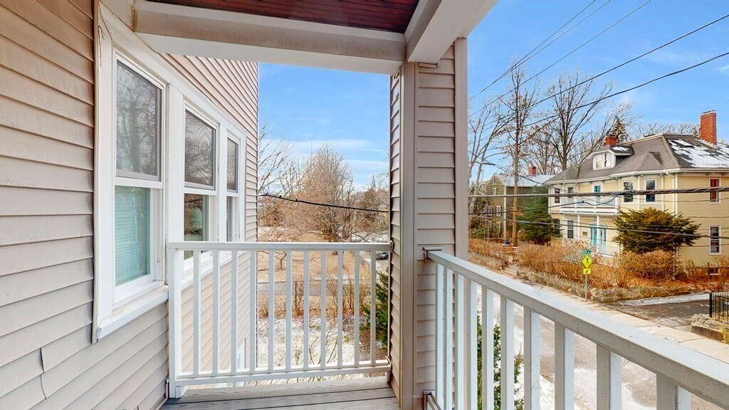 Building Photo - 304 Lamartine St