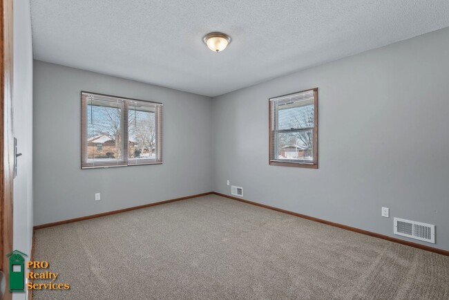 Building Photo - 3 Bedroom Home in Lake Elmo
