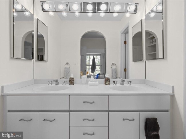 Building Photo - 4725 Rock Spring Rd