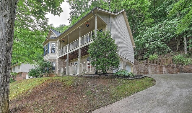 Building Photo - 4406 Willmary Dr