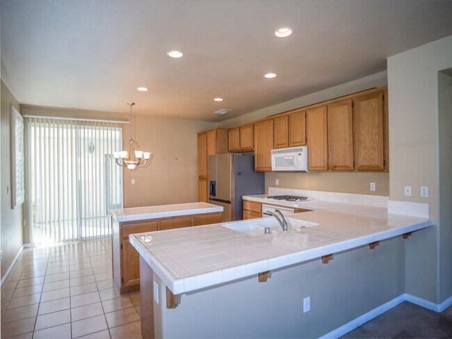 Building Photo - 42222 Revere St