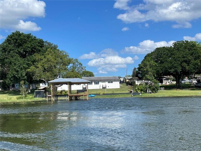 Building Photo - 879 S Terrace Dr