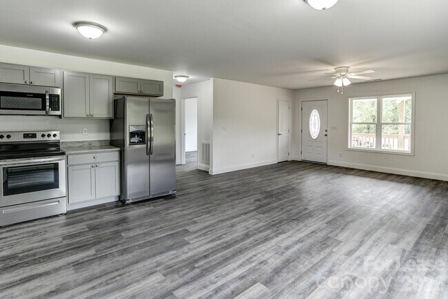 Building Photo - 167 Quinn Hill Ln