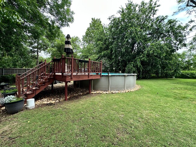 Building Photo - For Rent: Spacious 3 Bed + Office Home wit...