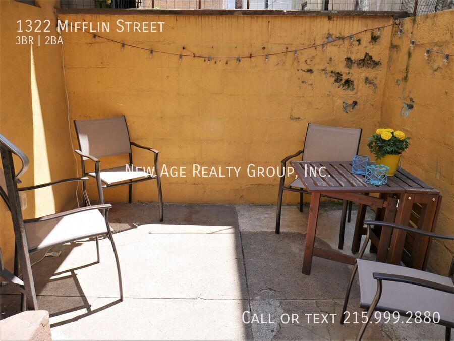 Building Photo - 1322 Mifflin St