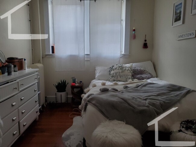 Building Photo - Coolidge Corners finest.......