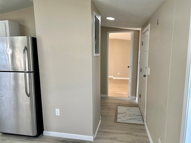 Building Photo - 4602 Durant Ave