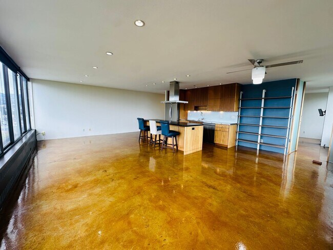 Building Photo - Live in the Heart of Oakland at Lake Merritt! Corner 1bd w/stunning views, pool